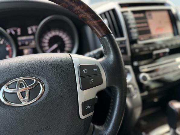 Toyota Land Cruiser 200 Series Рестайлинг 1 с пробегом 2013 года, цена 3 719 000 рублей, 174430 км, внедорожник, Автокод Объявления