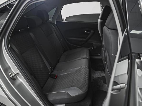 Volkswagen Polo V Рестайлинг с пробегом 2018 года, цена 1 250 000 рублей, 158273 км, седан, Автокод Объявления