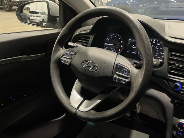 Hyundai Elantra VI (AD) Рестайлинг с пробегом 2020 года, цена 1 590 000 рублей, 105000 км, седан, Автокод Объявления