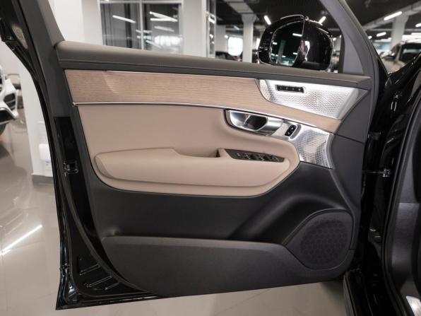 Volvo XC90 II Рестайлинг 2 с пробегом 2025 года, цена 9 700 000 рублей, 15 км, внедорожник, Автокод Объявления