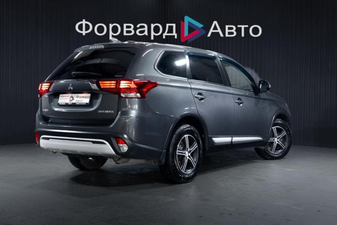 Mitsubishi Outlander III Рестайлинг 2 с пробегом 2018 года, цена 1 899 000 рублей, 206029 км, внедорожник, Автокод Объявления