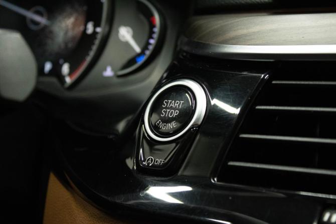 BMW 5 серии VII (G30/G31/G38) с пробегом 2017 года, цена 2 849 000 рублей, 199112 км, седан, Автокод Объявления