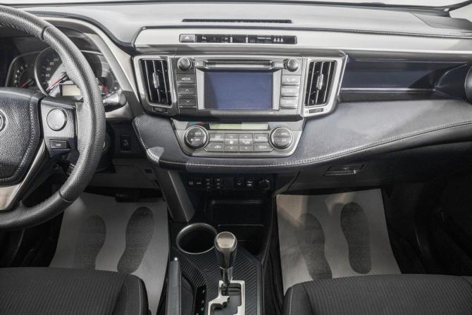 Toyota RAV4 IV (XA40) с пробегом 2013 года, цена 2 099 000 рублей, 176000 км, внедорожник, Автокод Объявления