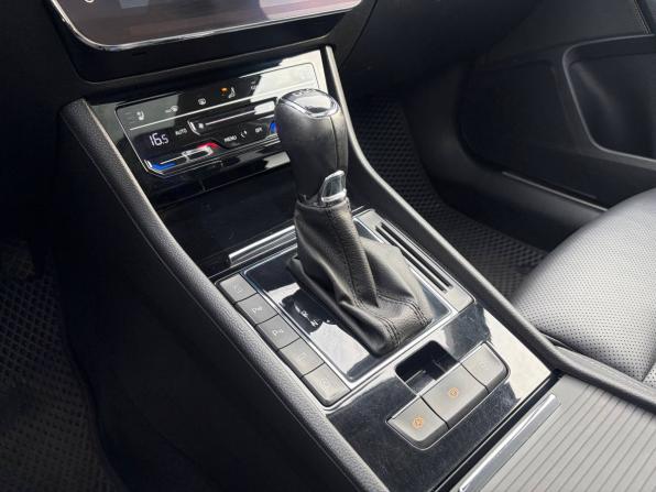 Skoda Superb III Рестайлинг с пробегом 2023 года, цена 2 945 000 рублей, 85600 км, лифтбек, Автокод Объявления