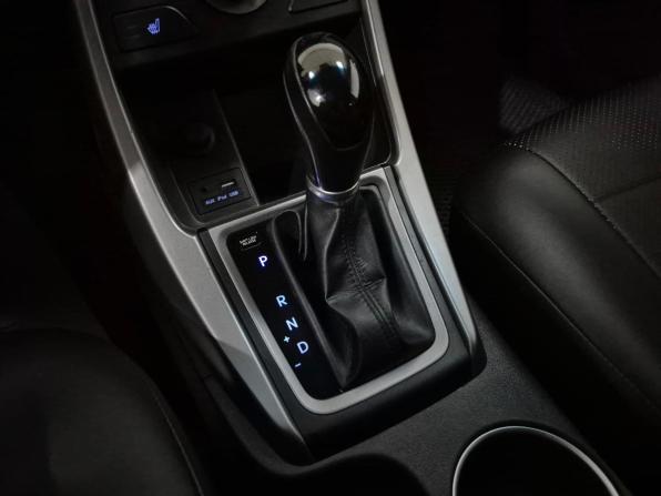 Hyundai Elantra V (MD) Рестайлинг с пробегом 2015 года, цена 1 190 000 рублей, 142320 км, седан, Автокод Объявления