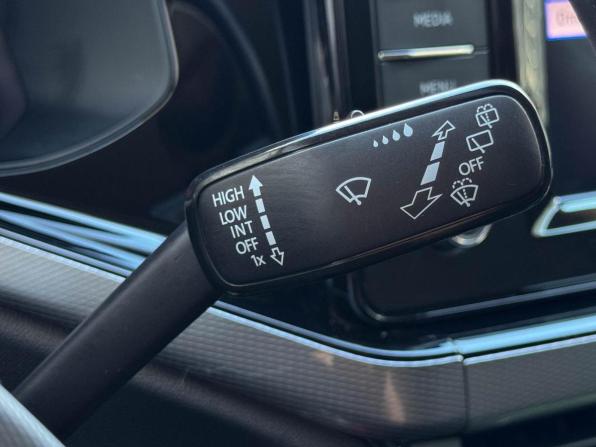 Volkswagen Polo V Рестайлинг с пробегом 2020 года, цена 1 699 000 рублей, 76782 км, седан, Автокод Объявления