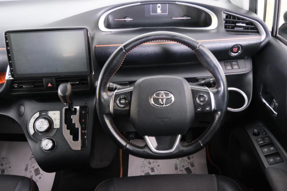 Toyota Sienta II Омск  - изображение 12