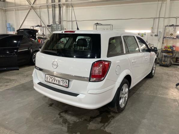 Opel Astra H Рестайлинг с пробегом 2013 года, цена 699 000 рублей, 96880 км, универсал, Автокод Объявления