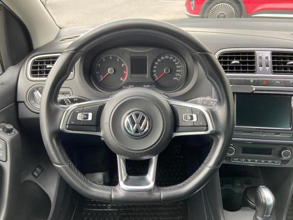 Volkswagen Polo V Рестайлинг с пробегом 2019 года, цена 1 198 000 рублей, 160500 км, седан, Автокод Объявления