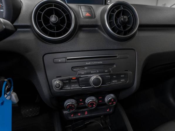 Audi A1 I (8X) Рестайлинг с пробегом 2015 года, цена 1 100 000 рублей, 111353 км, хэтчбек, Автокод Объявления