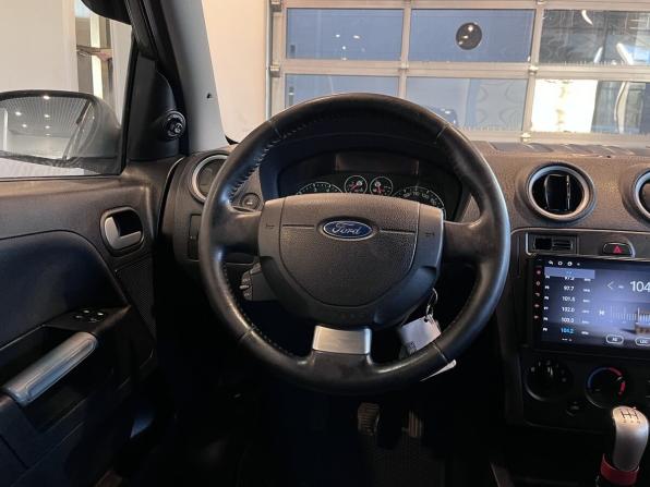 Ford Fusion I Рестайлинг с пробегом 2007 года, цена 350 000 рублей, 277594 км, хэтчбек, Автокод Объявления