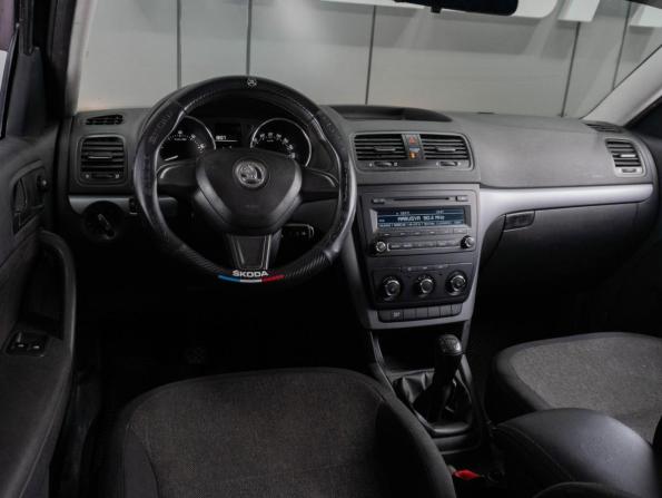 Skoda Yeti I Рестайлинг с пробегом 2014 года, цена 860 000 рублей, 265177 км, внедорожник, Автокод Объявления