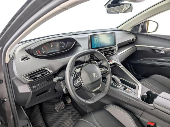 Peugeot 5008 II Рестайлинг с пробегом 2021 года, цена 3 165 000 рублей, 8200 км, внедорожник, Автокод Объявления