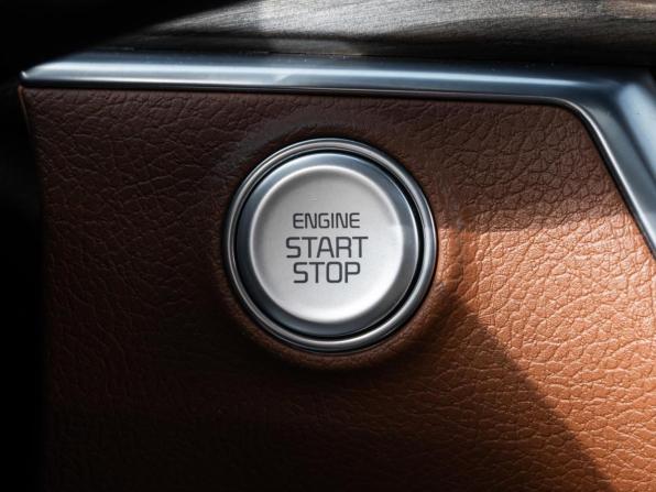 Kia Mohave I Рестайлинг 2 с пробегом 2022 года, цена 5 617 500 рублей, 64144 км, внедорожник, Автокод Объявления