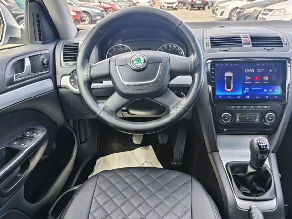Skoda Octavia II (A5) Рестайлинг с пробегом 2011 года, цена 730 000 рублей, 231987 км, лифтбек, Автокод Объявления
