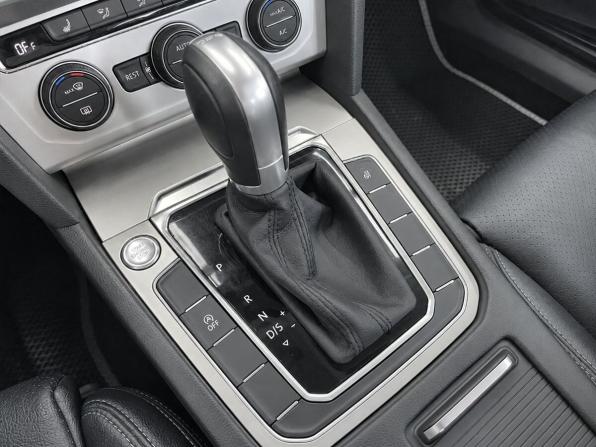 Volkswagen Passat B8 с пробегом 2019 года, цена 2 149 000 рублей, 144733 км, седан, Автокод Объявления