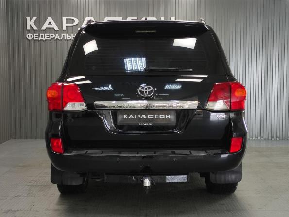 Toyota Land Cruiser 200 Series Рестайлинг 1 с пробегом 2014 года, цена 3 300 000 рублей, 365300 км, внедорожник, Автокод Объявления