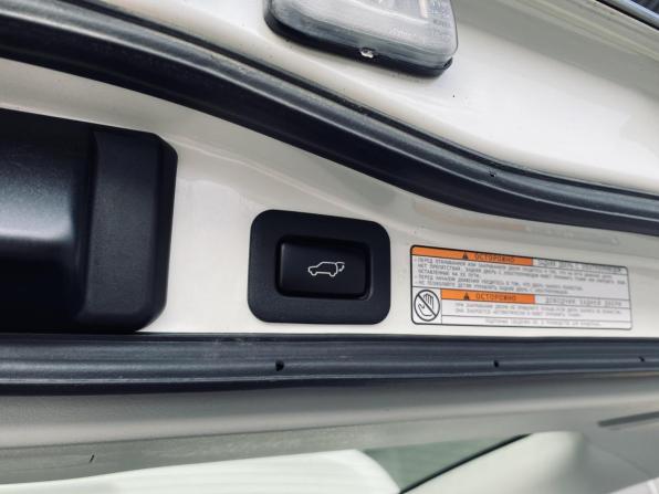 Toyota Land Cruiser 200 Series Рестайлинг 2 с пробегом 2020 года, цена 7 450 000 рублей, 153717 км, внедорожник, Автокод Объявления