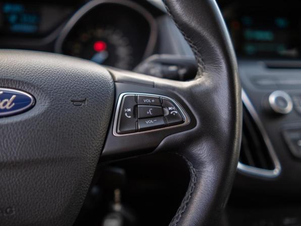 Ford Focus III Рестайлинг с пробегом 2018 года, цена 1 299 000 рублей, 104310 км, хэтчбек, Автокод Объявления
