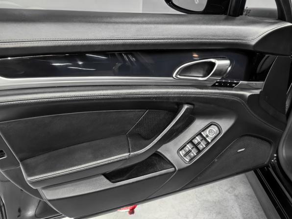 Porsche Panamera I с пробегом 2011 года, цена 2 800 000 рублей, 159880 км, лифтбек, Автокод Объявления