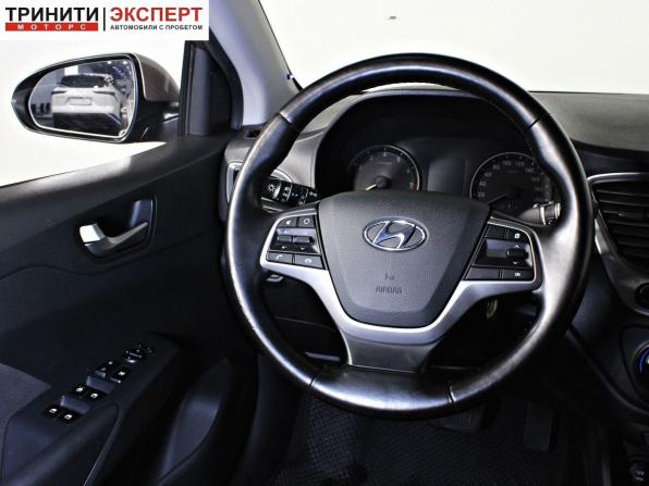 Hyundai Solaris II с пробегом 2018 года, цена 1 338 000 рублей, 140599 км, седан, Автокод Объявления