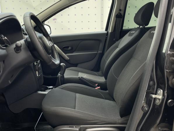 Renault Sandero II с пробегом 2018 года, цена 1 090 000 рублей, 139267 км, хэтчбек, Автокод Объявления
