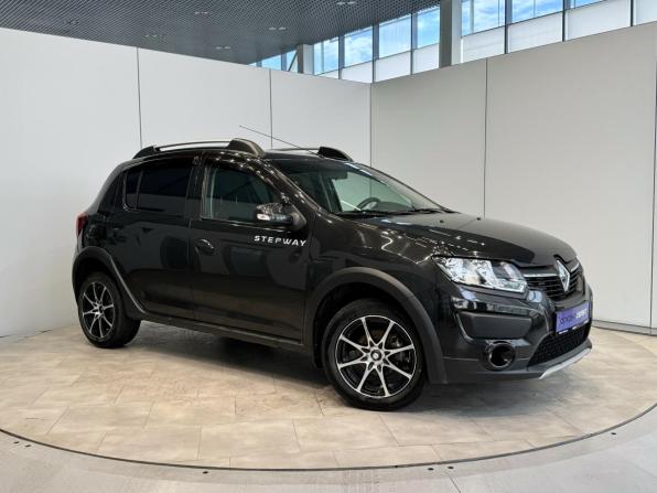 Renault Sandero II с пробегом 2015 года, цена 820 000 рублей, 94180 км, хэтчбек, Автокод Объявления