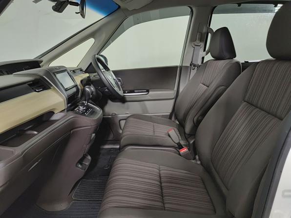 Honda Freed II с пробегом 2019 года, цена 1 390 000 рублей, 157558 км, компактвэн, Автокод Объявления