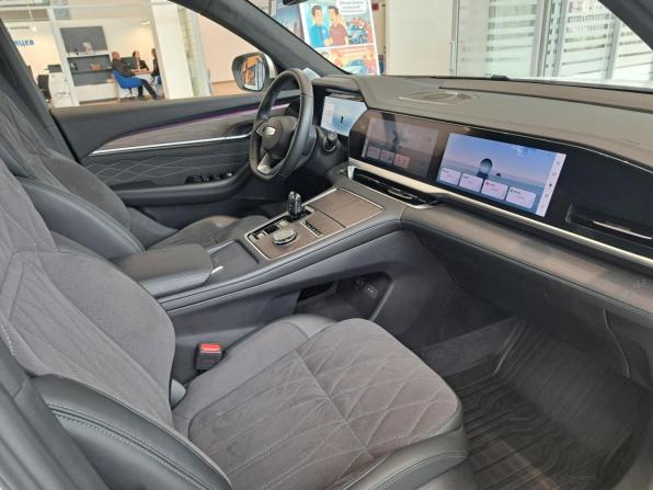 Geely Monjaro I Рестайлинг с пробегом 2025 года, цена 3 890 000 рублей, 18776 км, внедорожник, Автокод Объявления
