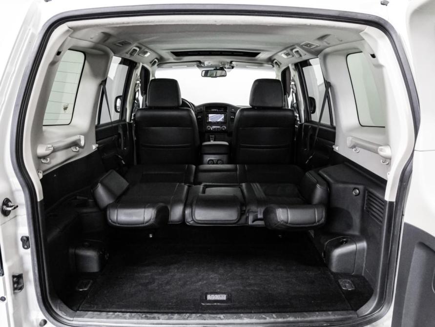 Mitsubishi Pajero IV Рестайлинг 1 Санкт-Петербург  - изображение 28