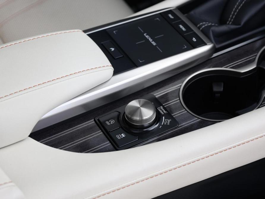 Lexus RX IV Рестайлинг Москва  - изображение 24