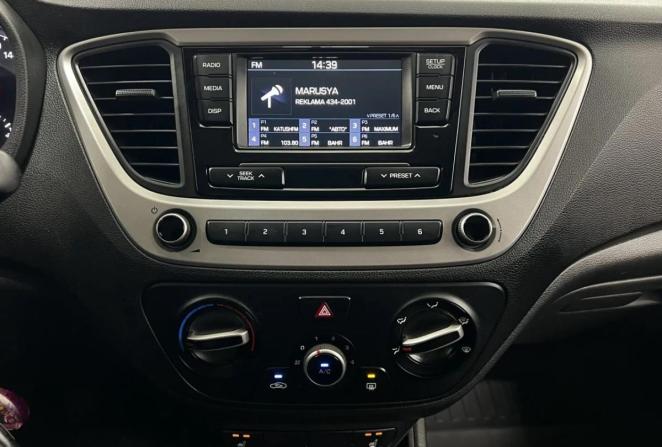 Hyundai Solaris I Рестайлинг с пробегом 2017 года, цена 1 220 000 рублей, 119200 км, седан, Автокод Объявления