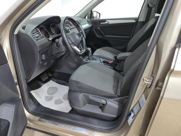 Volkswagen Tiguan II Рестайлинг с пробегом 2021 года, цена 2 795 000 рублей, 46763 км, внедорожник, Автокод Объявления