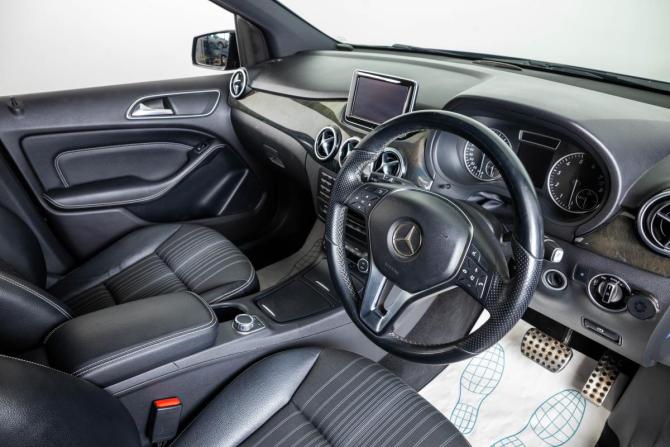 Mercedes-Benz B-Класс II (W246) с пробегом 2012 года, цена 1 189 000 рублей, 102000 км, хэтчбек, Автокод Объявления