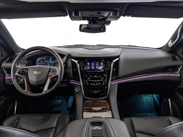 Cadillac Escalade IV с пробегом 2020 года, цена 6 100 000 рублей, 47064 км, внедорожник, Автокод Объявления