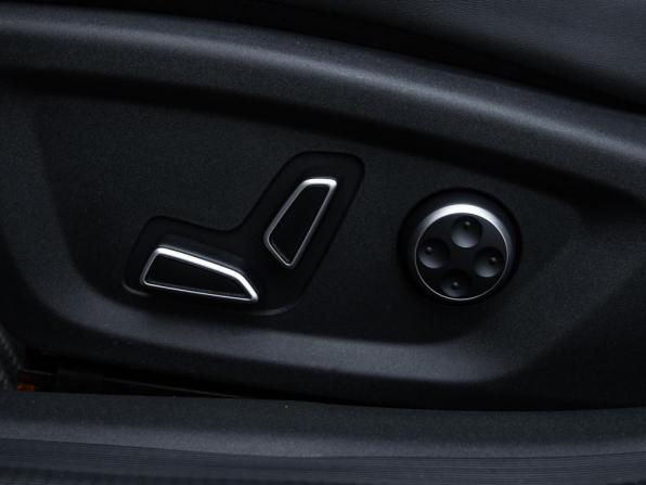Changan UNI-V I с пробегом 2024 года, цена 2 047 500 рублей, 39456 км, лифтбек, Автокод Объявления
