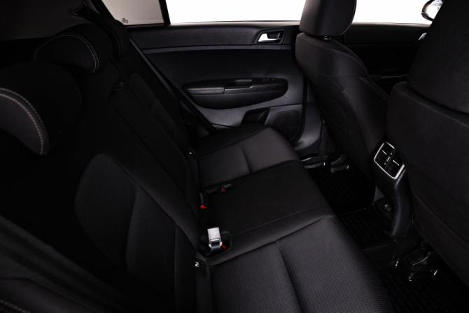 Kia Sportage IV Рестайлинг с пробегом 2018 года, цена 2 159 000 рублей, 114989 км, внедорожник, Автокод Объявления