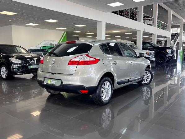 Renault Megane III Рестайлинг 2 с пробегом 2014 года, цена 895 000 рублей, 132575 км, хэтчбек, Автокод Объявления