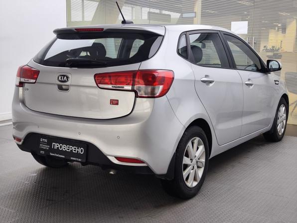 Kia Rio III Рестайлинг с пробегом 2017 года, цена 1 320 000 рублей, 86600 км, хэтчбек, Автокод Объявления