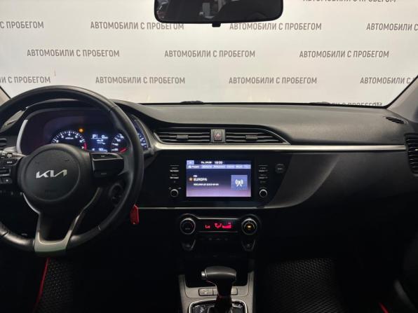 Kia Rio IV Рестайлинг с пробегом 2021 года, цена 1 749 000 рублей, 54000 км, седан, Автокод Объявления