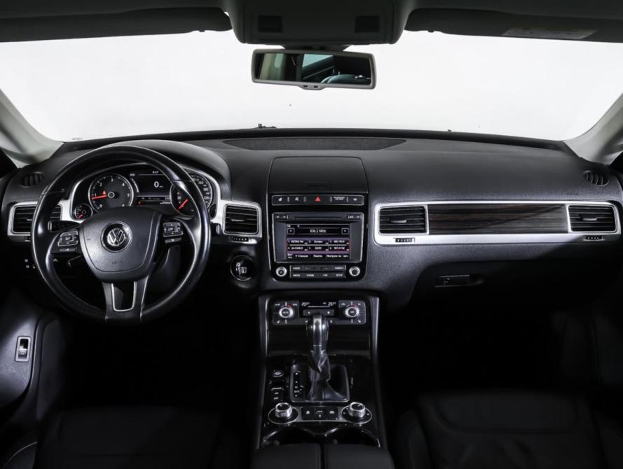 Volkswagen Touareg II Рестайлинг Москва  - изображение 17