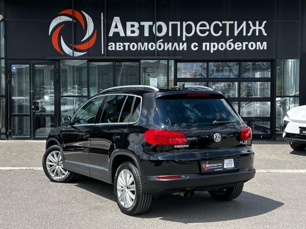 Volkswagen Tiguan I Рестайлинг с пробегом 2013 года, цена 1 685 000 рублей, 130800 км, внедорожник, Автокод Объявления