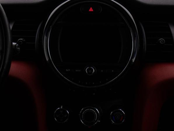 Mini Hatch III (F55/F56) Рестайлинг с пробегом 2020 года, цена 1 879 000 рублей, 91364 км, хэтчбек, Автокод Объявления