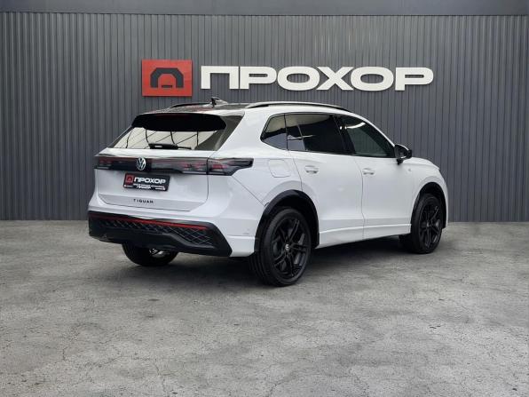 Volkswagen Tiguan III (China Market) с пробегом 2026 года, цена 4 797 000 рублей, 4160 км, внедорожник, Автокод Объявления
