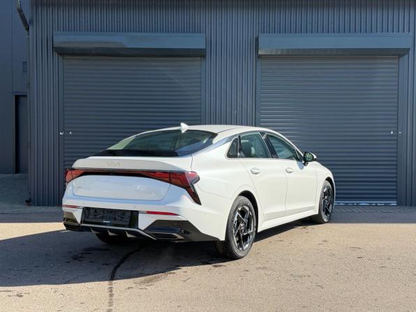 Kia K5 III Рестайлинг с пробегом 2026 года, цена 4 775 000 рублей, 15 км, седан, Автокод Объявления