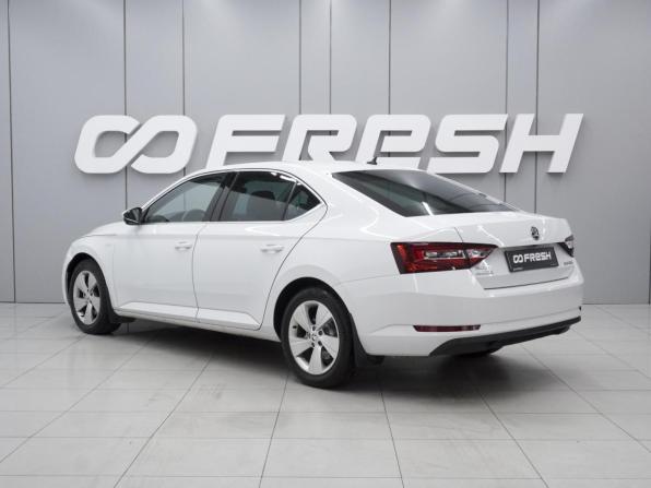 Skoda Superb III с пробегом 2015 года, цена 1 730 000 рублей, 260452 км, лифтбек, Автокод Объявления