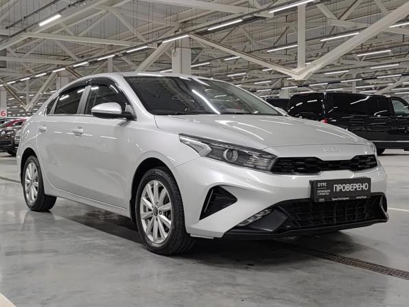 Kia Cerato IV Рестайлинг с пробегом 2021 года, цена 2 390 000 рублей, 57176 км, седан, Автокод Объявления