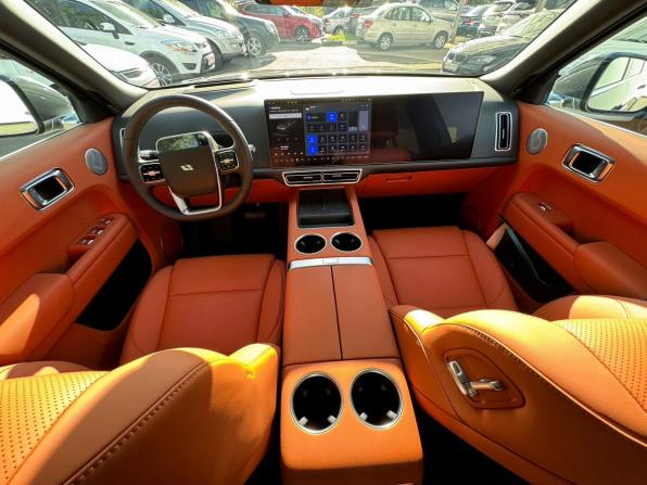 Новый Li Auto (Lixiang) L9 I Рестайлинг 2024 года, цена 8 100 000 рублей, внедорожник, Автокод Объявления