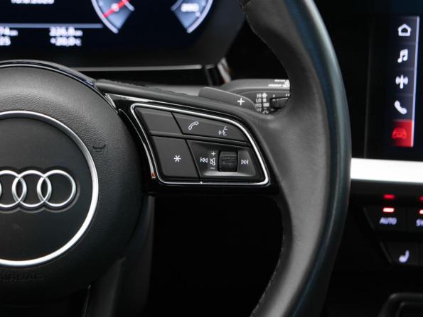 Audi A3 IV (8Y) с пробегом 2021 года, цена 3 100 000 рублей, 39872 км, хэтчбек, Автокод Объявления