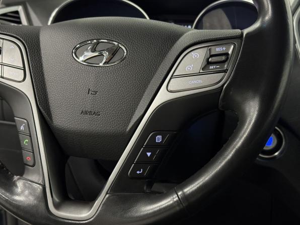 Hyundai Santa Fe III Рестайлинг с пробегом 2017 года, цена 2 400 000 рублей, 63609 км, внедорожник, Автокод Объявления
